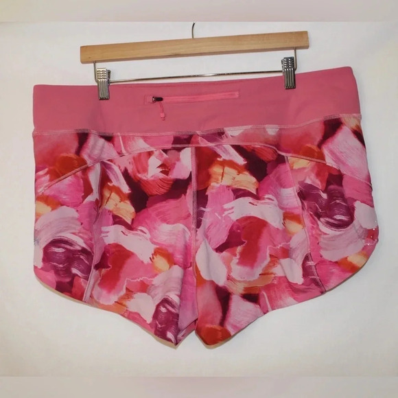NWT Athleta Printer Run with It 3.5” Shorts Size XL - Picture 5 of 13
